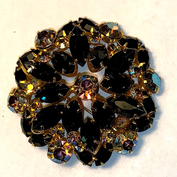 Vintage Black onyx and rhinestone brooch 2 inches diameter - Picture 1 of 4
